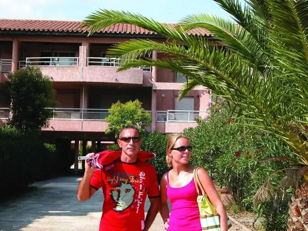 Comfortable Apartment With a Terrace at 800 m. From the sea
