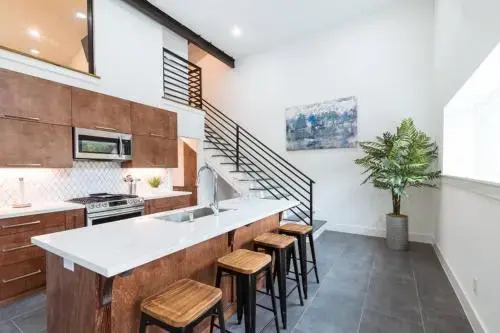 East Downtown Modern Luxury Retreat