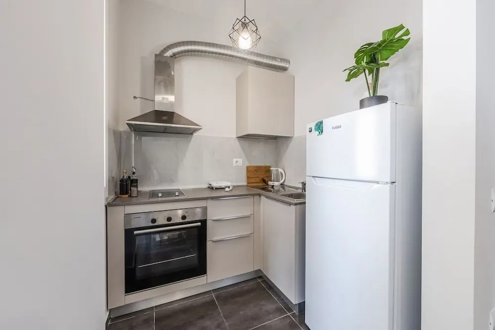 The Seabreeze Apartment 1BR in Gjiri i Lal zit