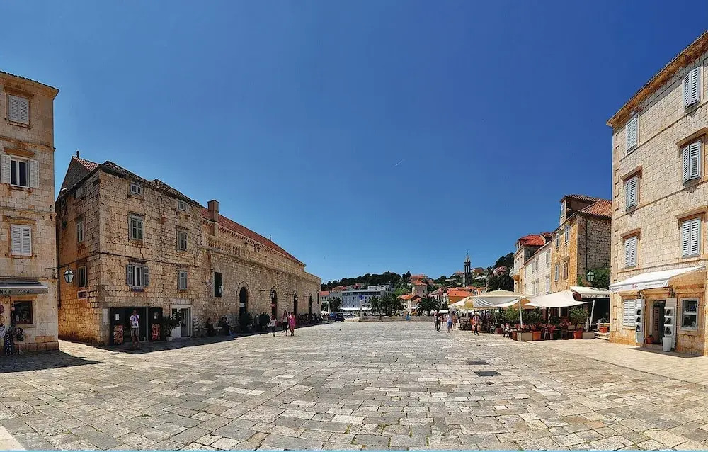 Stunning Home in Hvar With Wifi and 2 Bedrooms