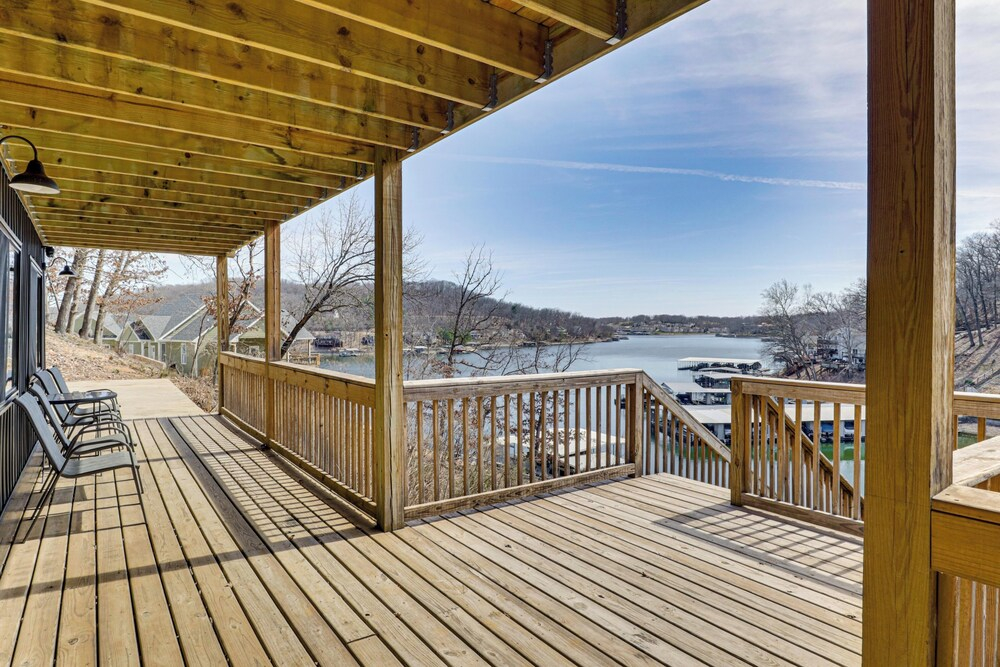 Private Dock & Theater Room: Lake Ozark Luxury