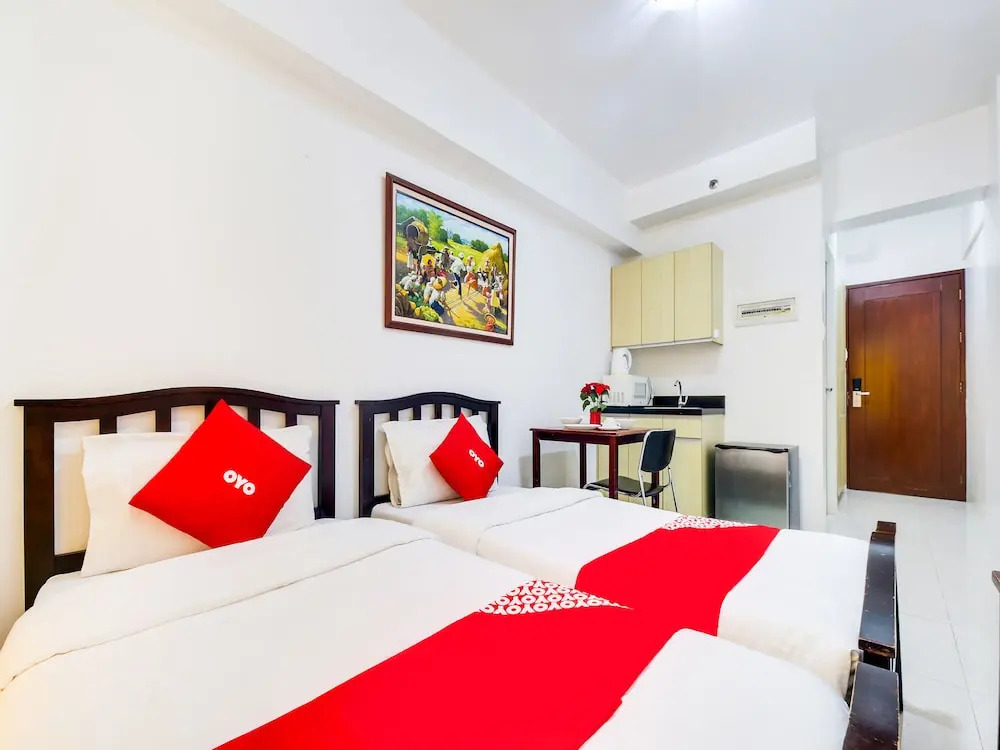 OYO 893 Dian Suites Makati