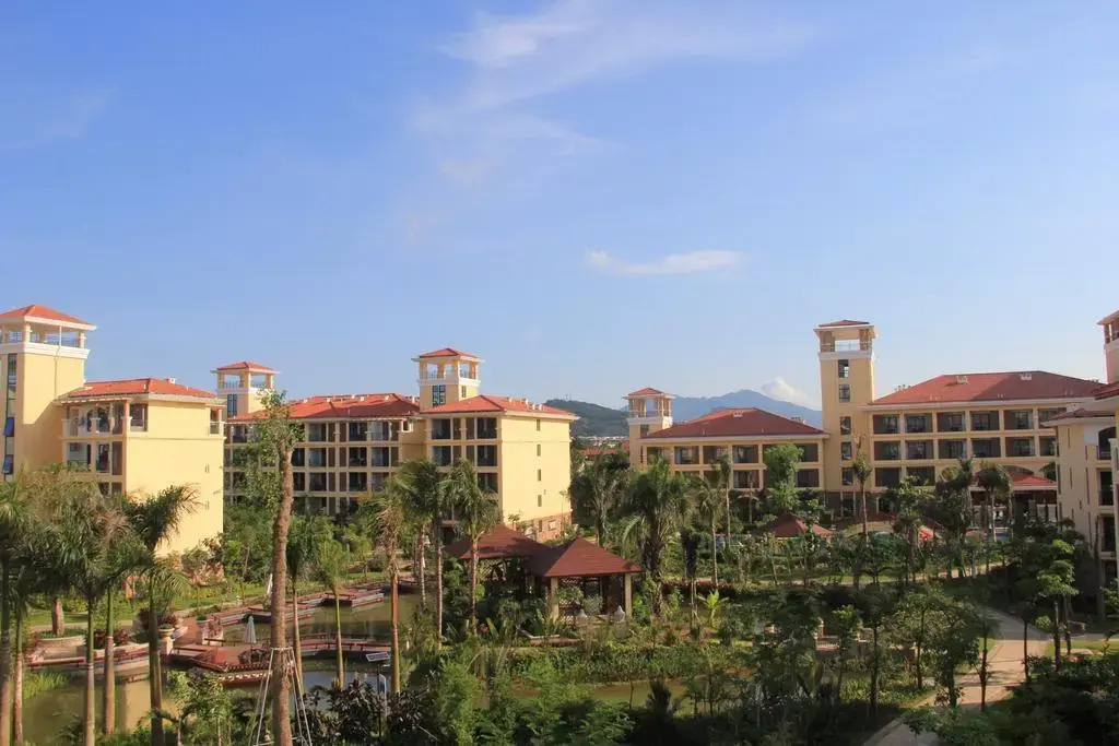 Days Hotel Hainan Xinglong Jinlvju