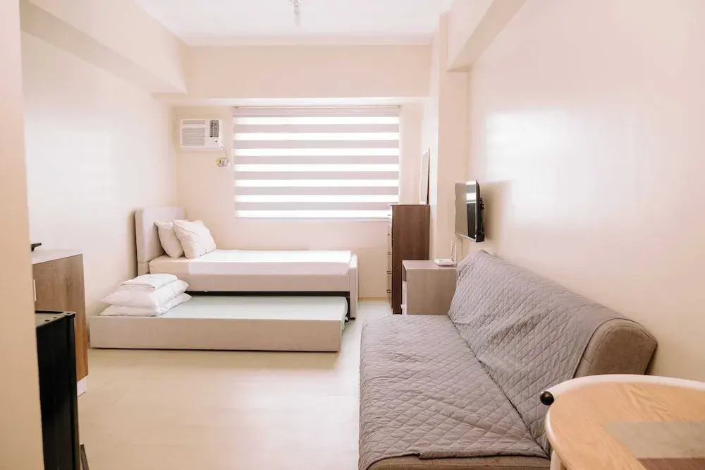 The Sleek Chic Hideaway