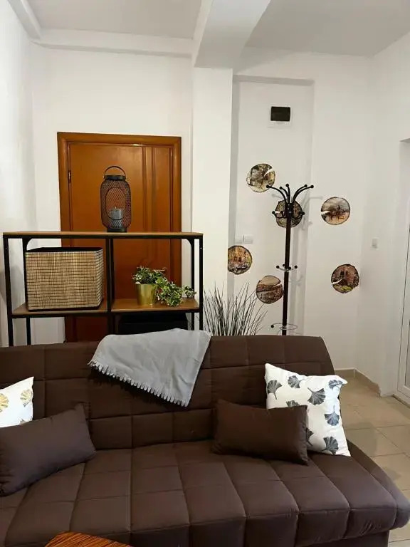 ART APARTMENT GERI 2 ,with a terrace,space for bikes,free parking&wi-fi