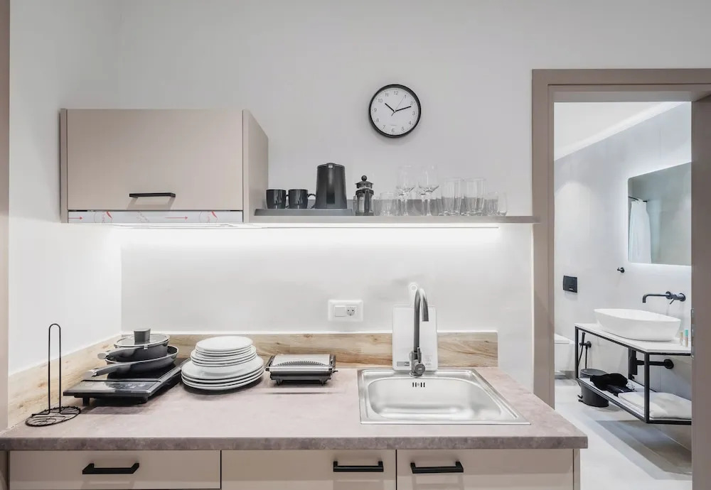 ELA FIVE RESIDENCES