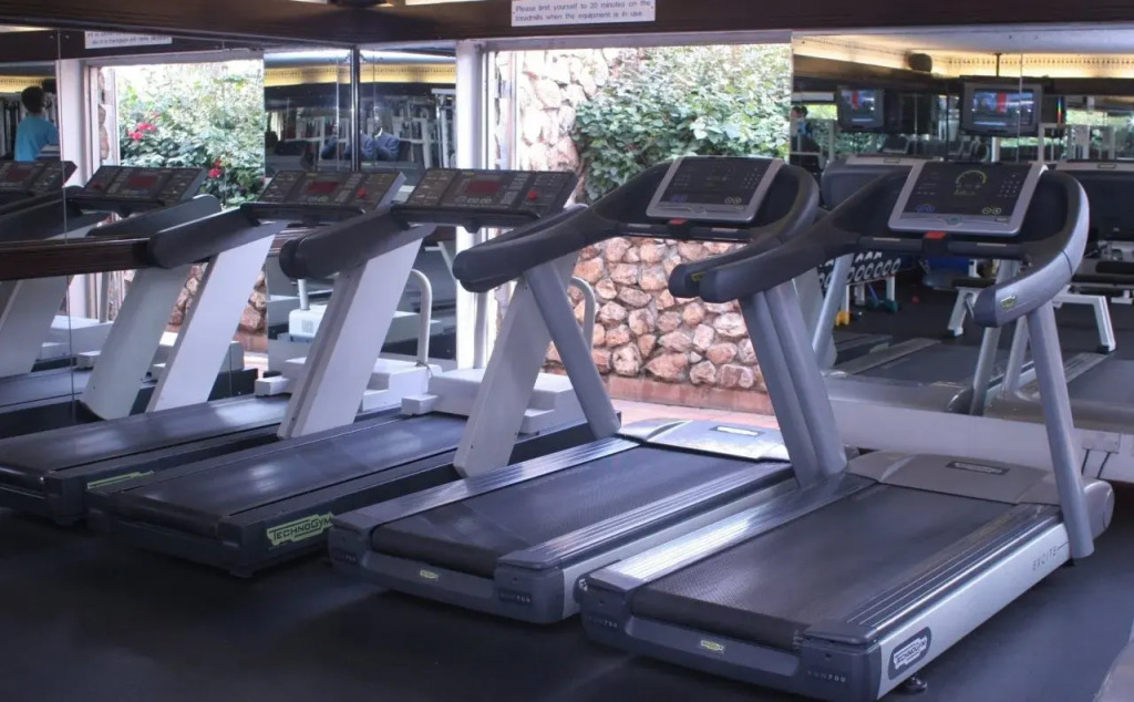 Отель Nairobi Serena