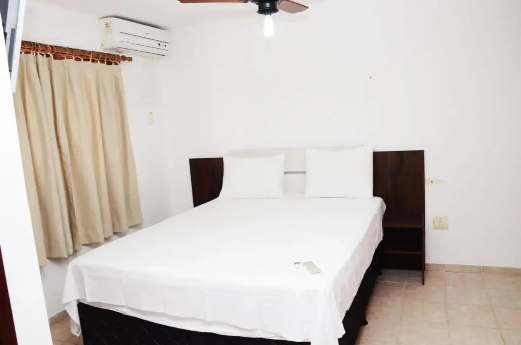 Praiamar Guest House