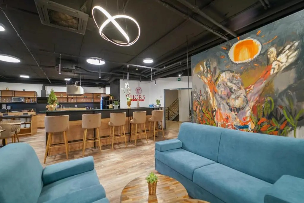 CHORS like a hotel - Capsule & NFT Boutique Hostel Bratislava - City Center