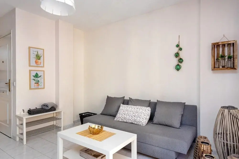 Central Gem Apartment Near the Beach Ref 134