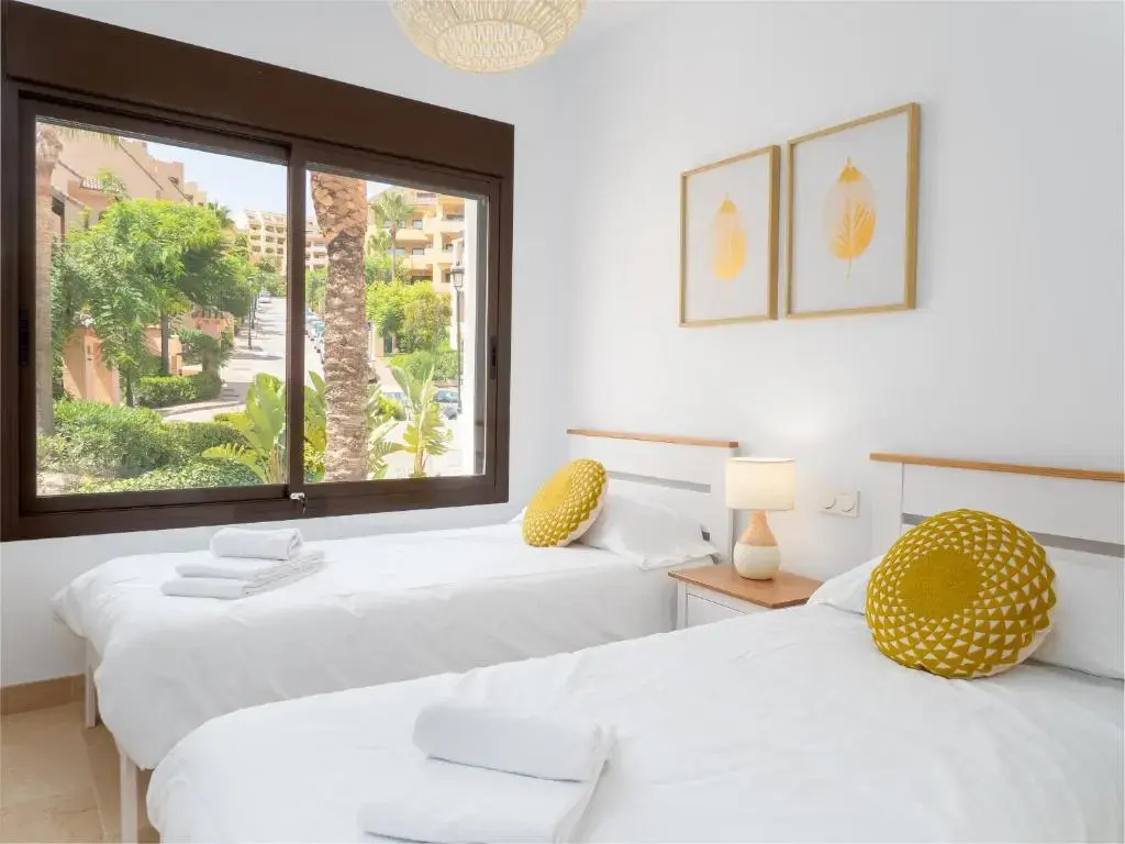 2290-Apt with Terrace Sea View And Pools