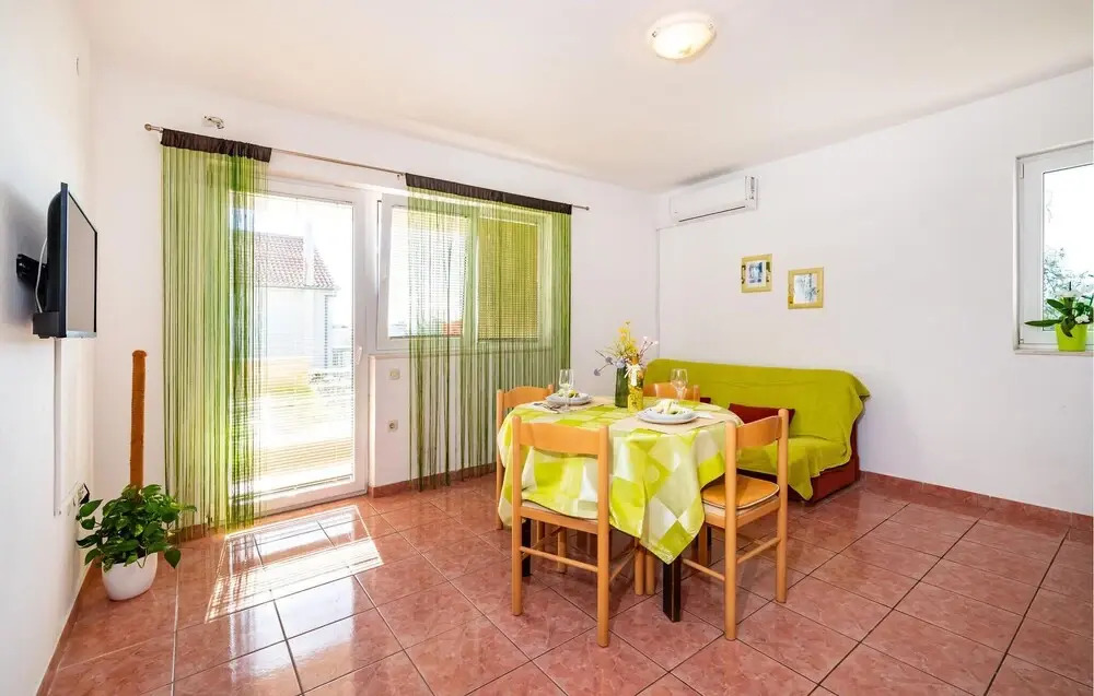 Stunning Apartment in Drage With 2 Bedrooms and Wifi