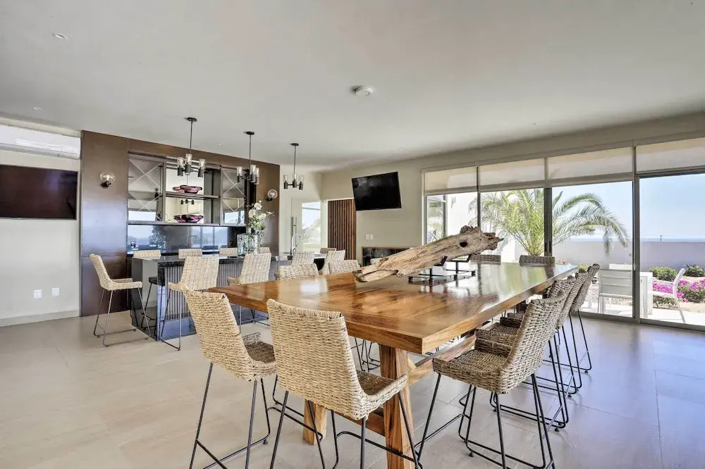 Luxe Cabo Condo w/ Ocean Views + Amenities!