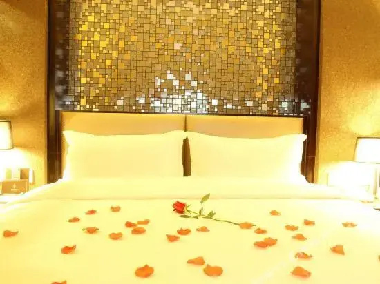Kelly Hotel (Qinzhou Nianfeng Square)
