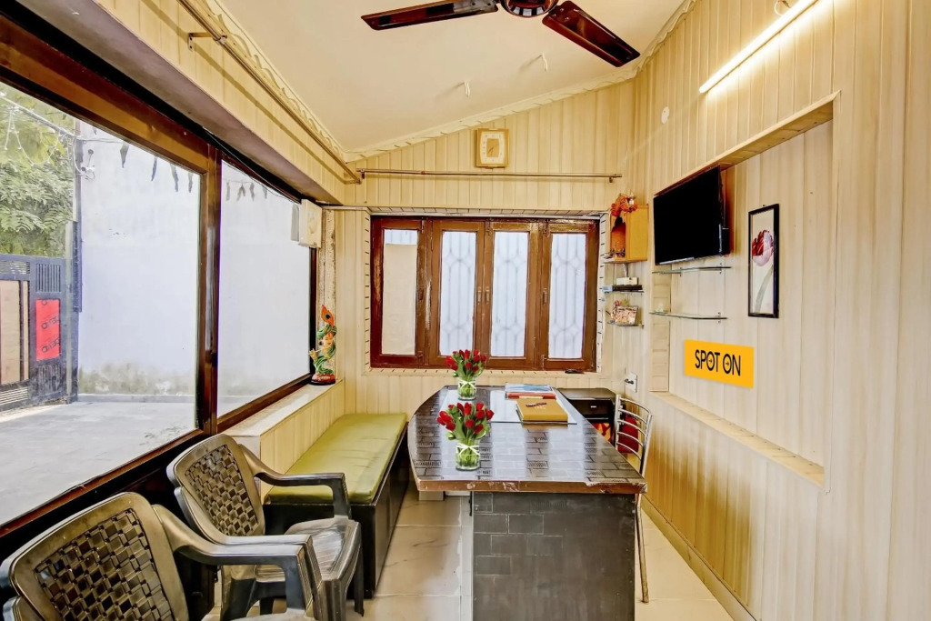 SPOT ON 70204 Hotel Greenview Homestay