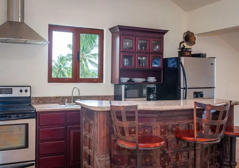Casa Tigre - Large 7 bedroom Oceanfront Retreat Home