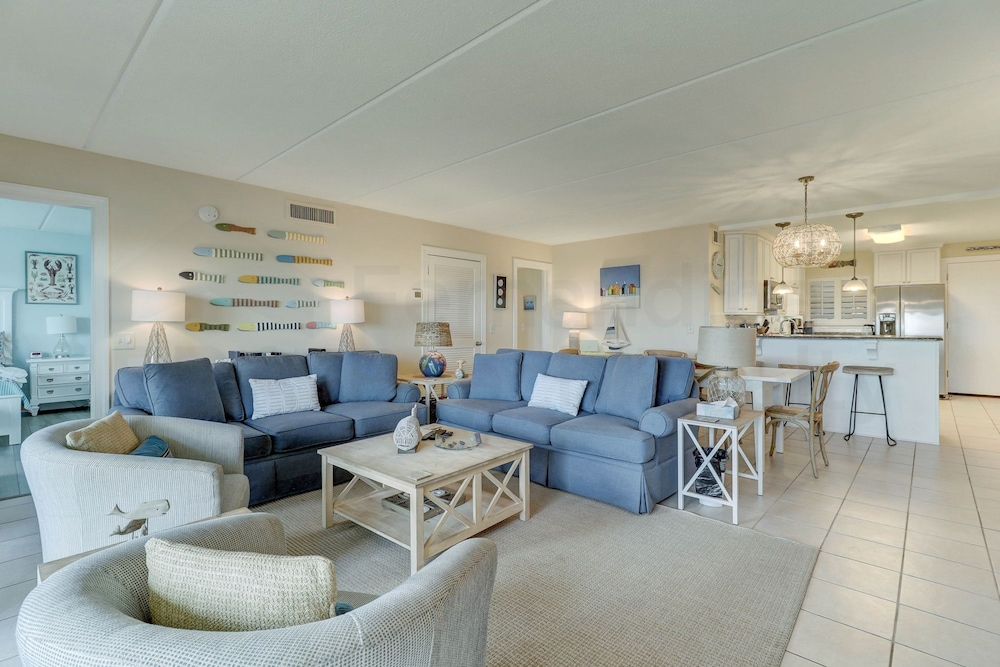 108 Amelia by the Sea