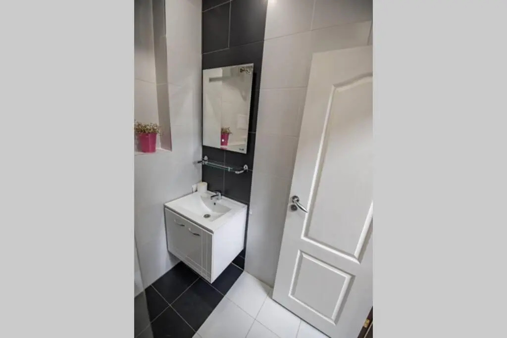 Huge Stylish Apartment Monroe 1 / City Centre