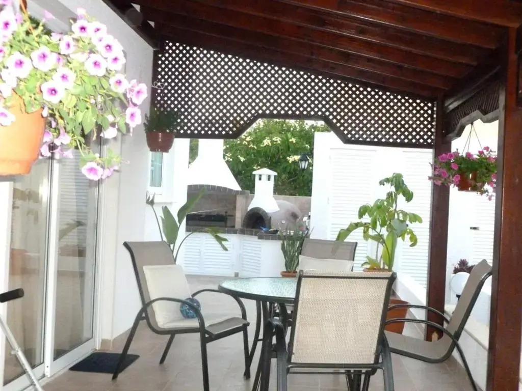 Philippou Beach Villas & Apartments