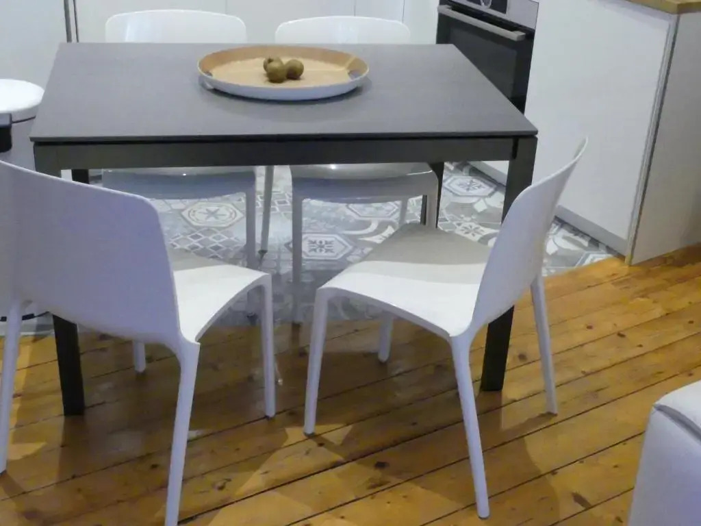 70 rue Thiers Championnet, close SNCF, new & design, 2 bedrooms, 1 office