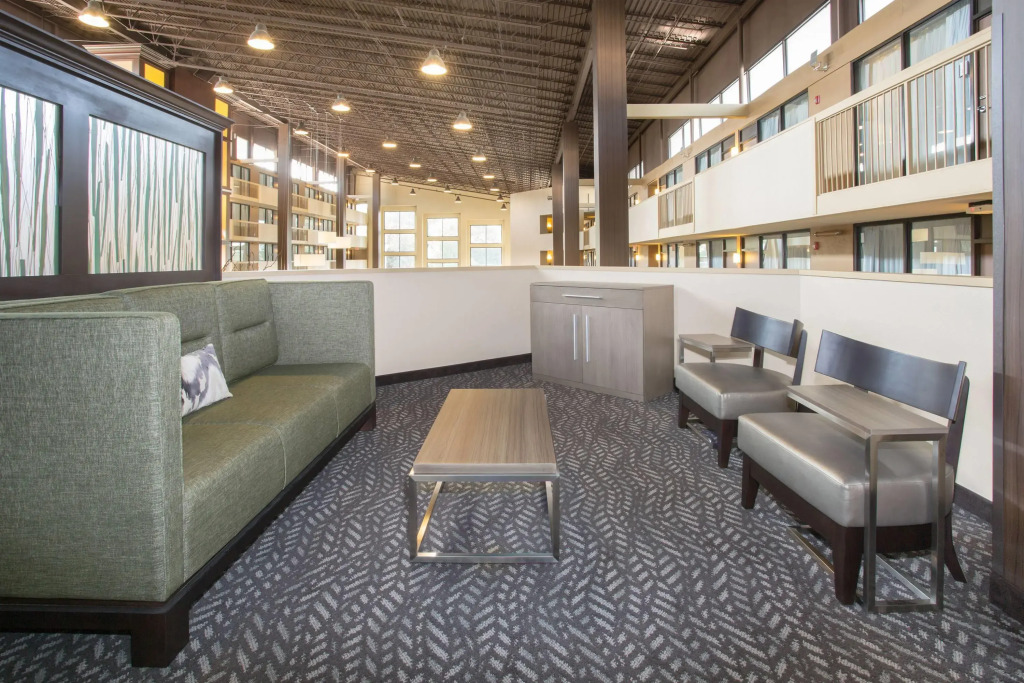 Wyndham Grand Executive Center Little Rock Airport