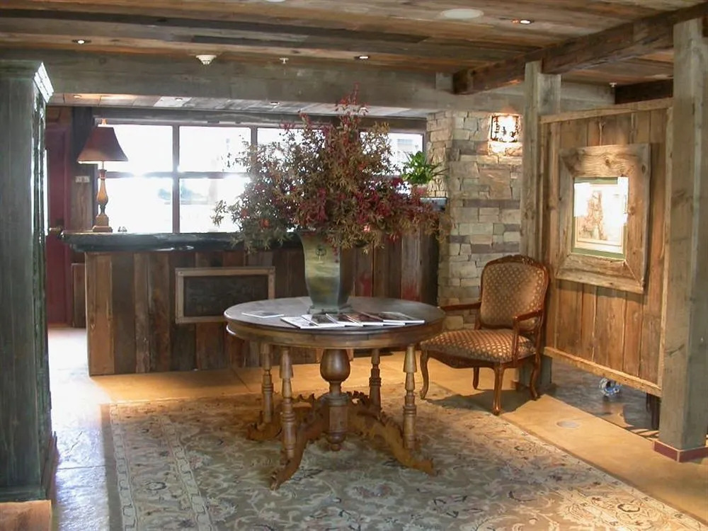 Annabelle Inn