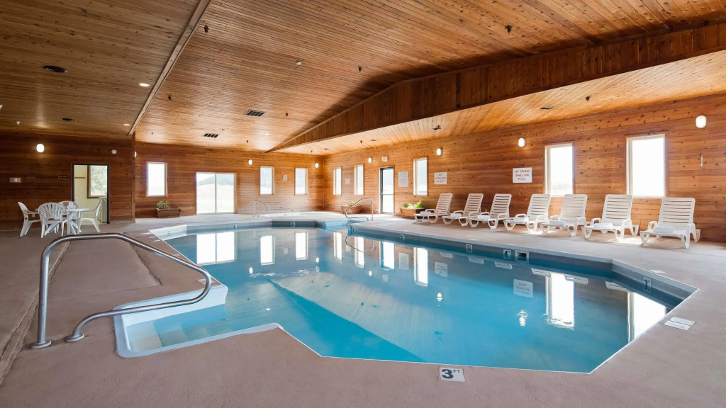Serena Inn & Suites