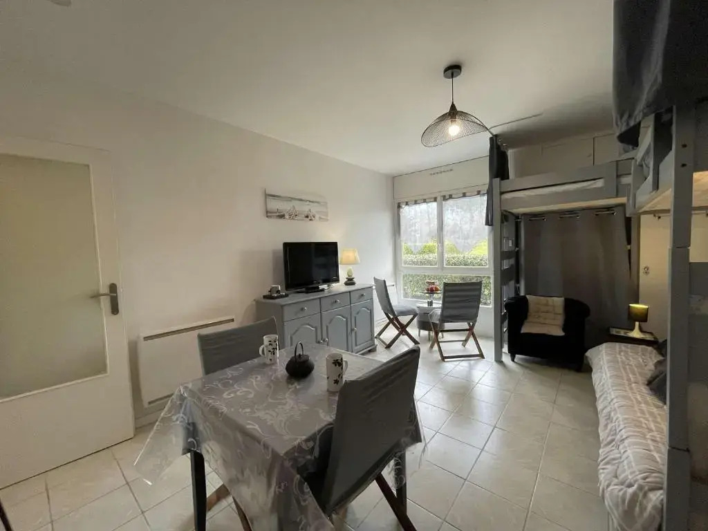 Appartement Saint-Jean-de-Monts, 1 pièce, 4 personnes - FR-1-224C-152