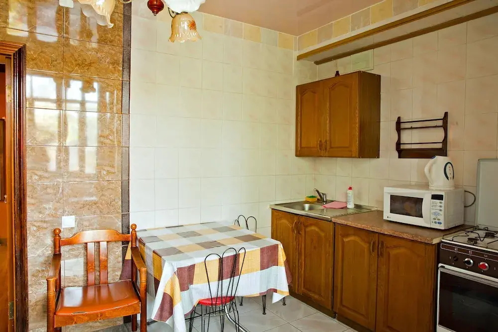 Lessor Apartments