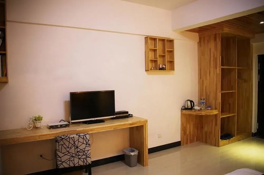 Yiluyuan Apartment Hotel