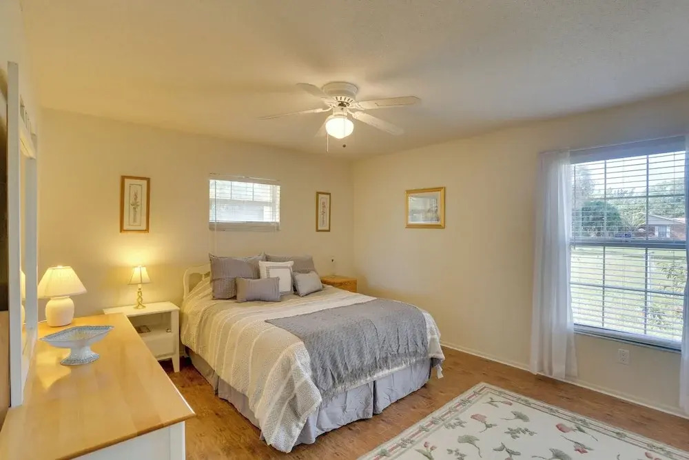 Bokeelia Retreat - Fishing Docks and Canals Nearby!