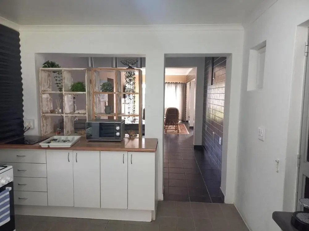 Four Seasons Struisbaai