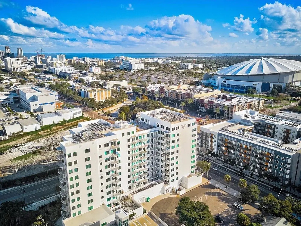 FRONTDESK Vantage Apts Edge District St Pete