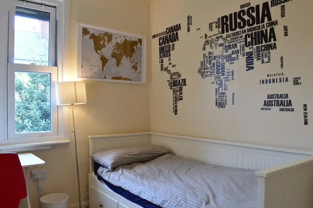 Tooting Broadway 2 Bedroom House