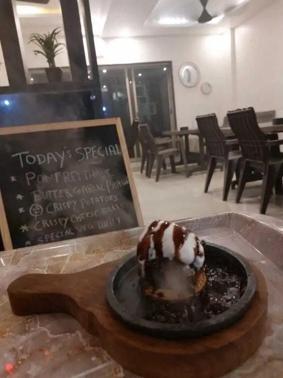 Royal Paradise Hotel