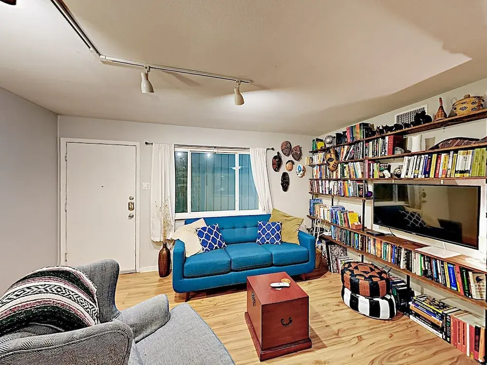Austin Condo in Hip Travis Heights - 1 Br condo by RedAwning