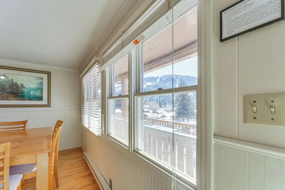 Main Street Red River Condo w/ Fireplace & Views!