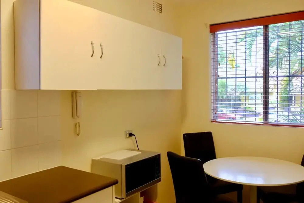 Cozy Marrickville Apartment Near Centre