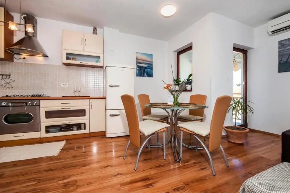Apartment Thalassa