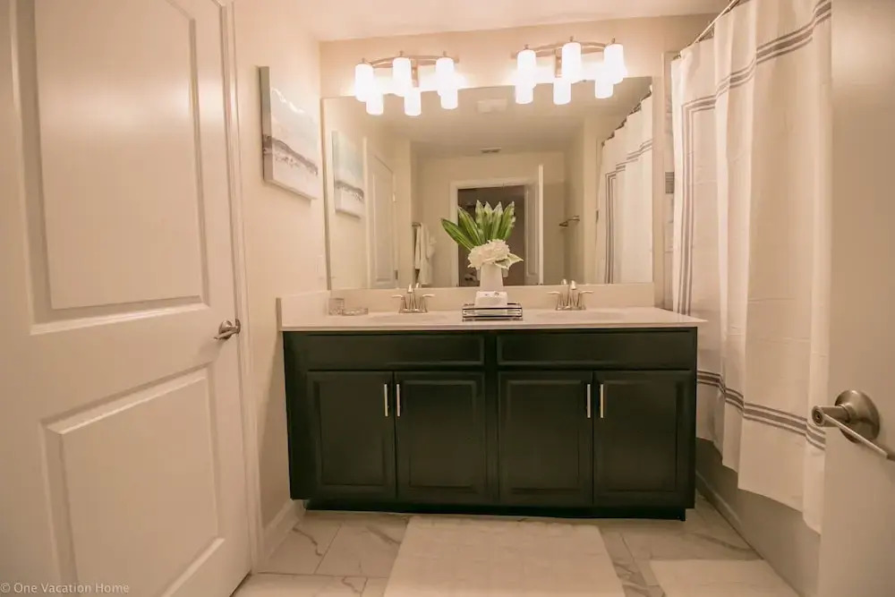 9005 SD - Gorgeous 4BR Townhome - Private Pool