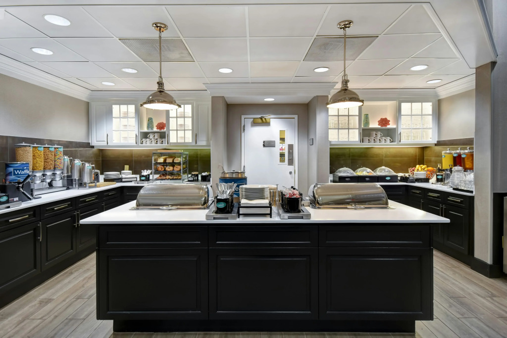 Homewood Suites by Hilton Edgewater-NYC Area