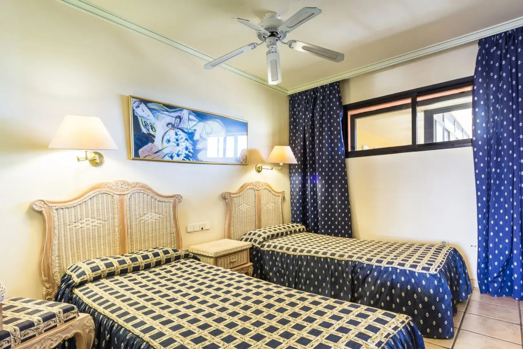 Апарт-отель BlueBay Beach Club