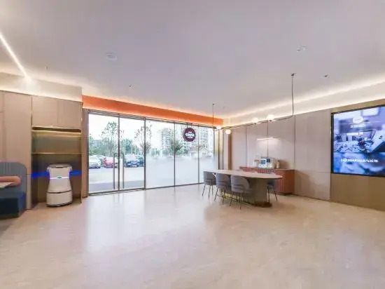 HanTing Hotel (Suzhou Industrial Park Fangwanjie Subway Station)