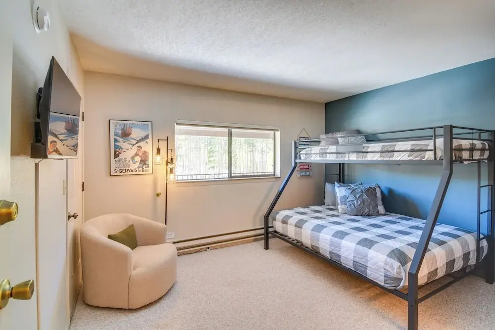 Cozy Winter Park Condo: Bike, Ski, & Hike!
