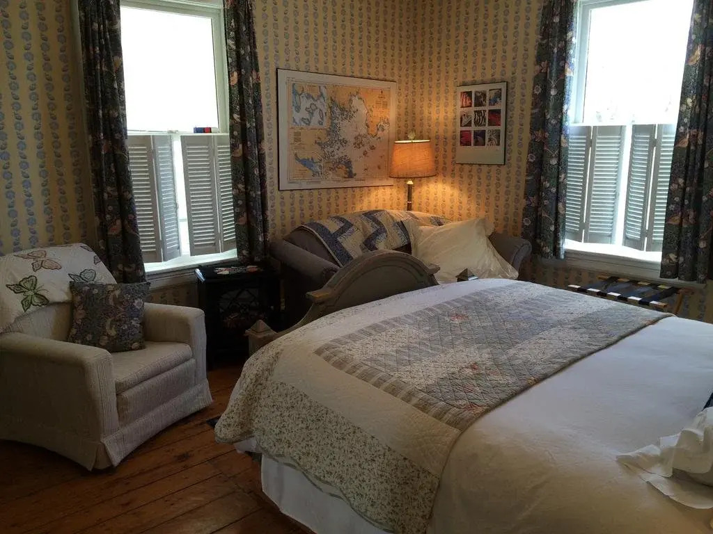 Mecklenburgh Inn