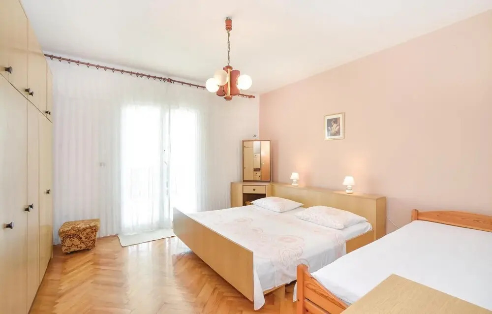 Nice Home in Krilo Jesenice with Hot Tub, WiFi & 4 Bedrooms