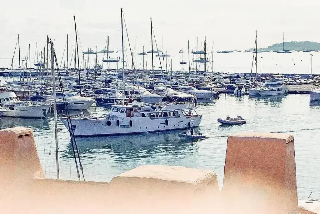 Luxe Penthouse Les Pieds Dans L’Eau Saint-Tropez 4