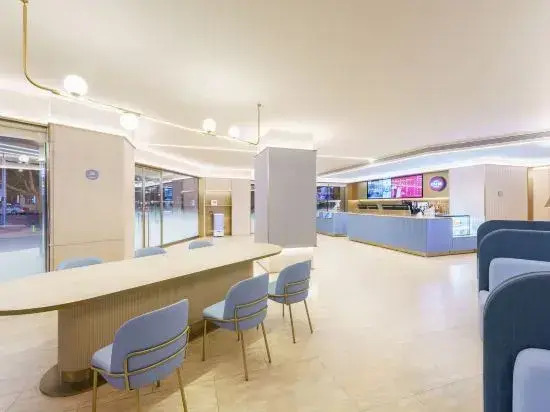 HanTing Hotel (Dalian Xian Road Subway Station)