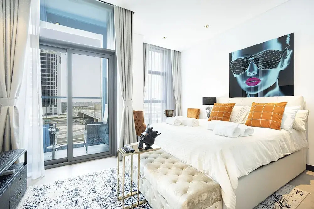 Waves - The Suite Dubai Luxury Studio Waterfront Living