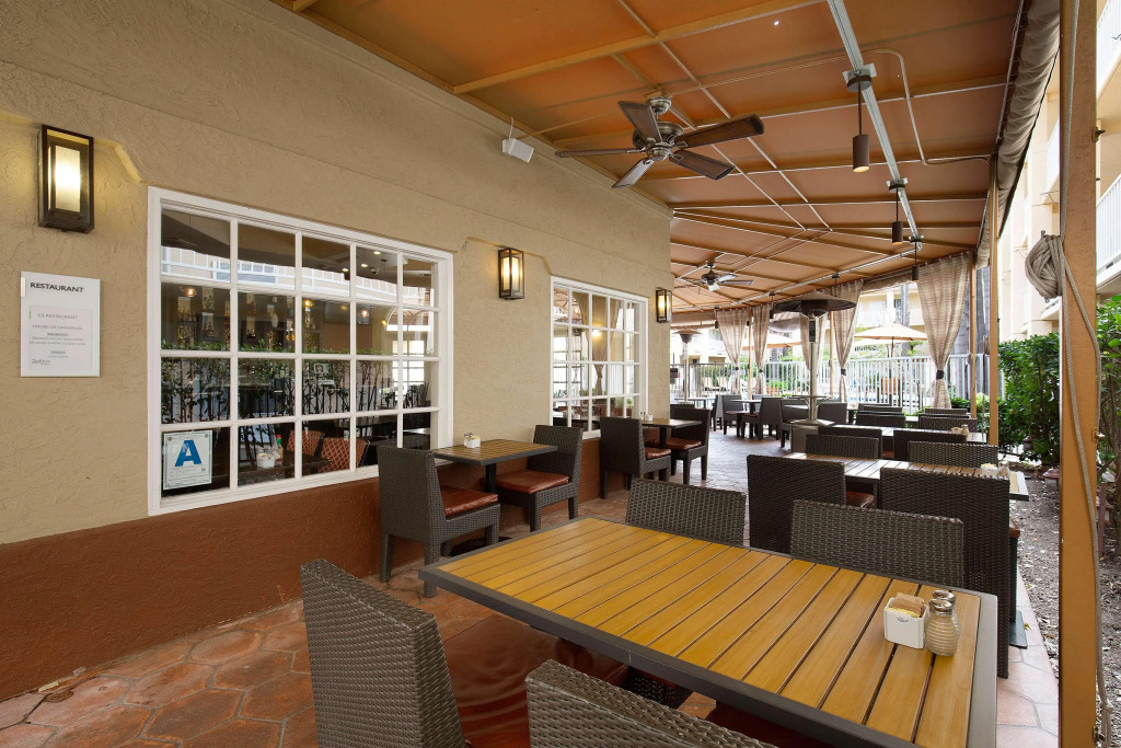 Radisson Hotel San Diego-Rancho Bernardo